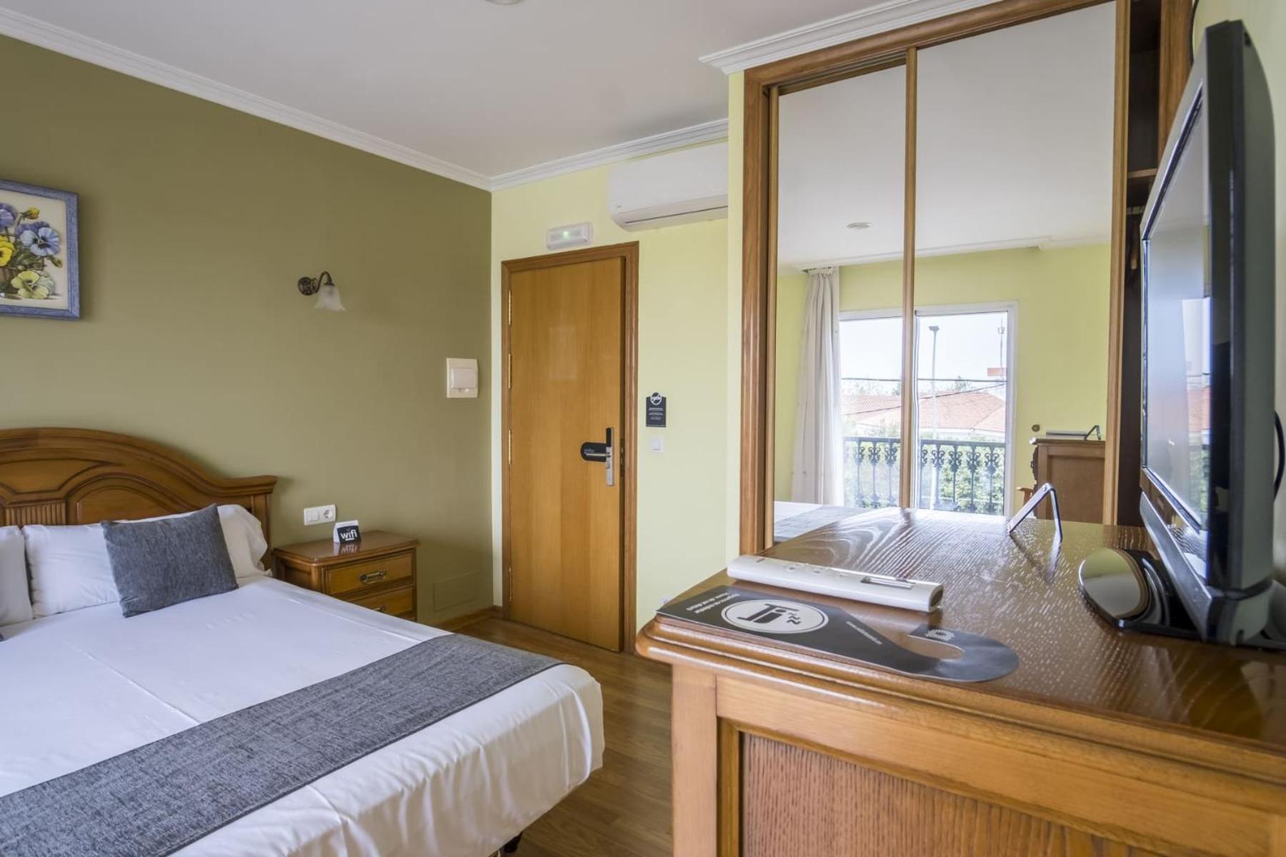 Hotel Alpina Villanueva De Arosa Esterno foto